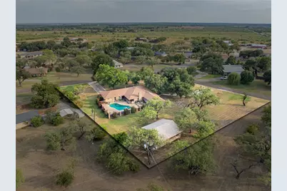 2 London Lane, Breckenridge, TX 76424 - Photo 40