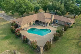 2 London Ln, Breckenridge, TX 76424 - Photo 2