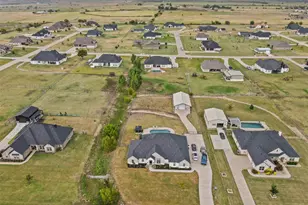 612 El Gato Dr, Godley, TX 76044 - Photo 2