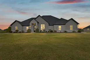 612 El Gato Dr, Godley, TX 76044 - Photo 1