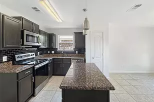 6133 Chalk Hollow Dr, Fort Worth, TX 76179 - Photo 12