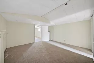 2916 E Briarwood St, Granbury, TX 76048 - Photo 12