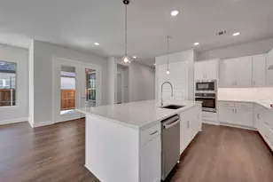 2075 Emerald Grove Dr, Arlington, TX 76005 - Photo 8