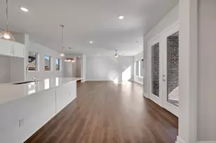 2075 Emerald Grove Dr, Arlington, TX 76005 - Photo 10