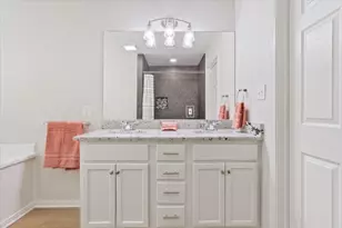 306 Randy Dr, Woodway, TX 76712 - Photo 18