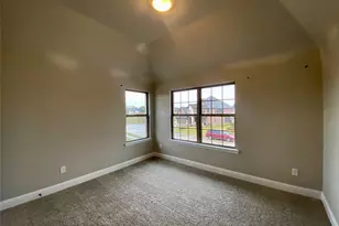 250 Devonshire Dr, Greenville, TX 75401 - Photo 24