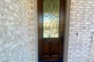 250 Devonshire Dr, Greenville, TX 75401 - Photo 2