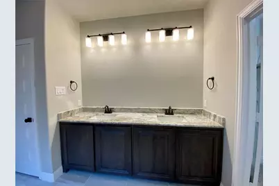 250 Devonshire Drive, Greenville, TX 75401 - Photo 18