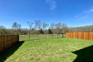 350 Devonshire Dr, Greenville, TX 75401 - Photo 2