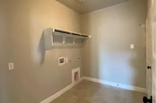 350 Devonshire Dr, Greenville, TX 75401 - Photo 8