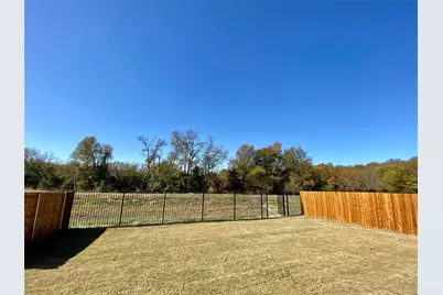 350 Devonshire Drive, Greenville, TX 75401 - Photo 2