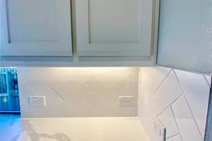 360 Devonshire Dr, Greenville, TX 75401 - Photo 8