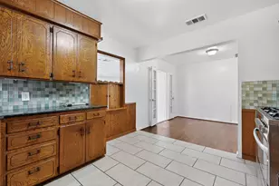 2912 Shadow Wood Dr, Dallas, TX 75224 - Photo 8