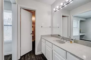 5840 Spring Valley Rd, Dallas, TX 75254 - Photo 16