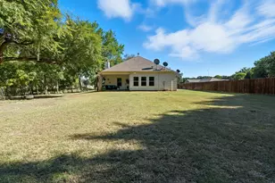 104 Candis Ct Ct, Springtown, TX 76082 - Photo 34