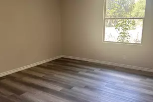 305 E Nelson St, Bowie, TX 76230 - Photo 2