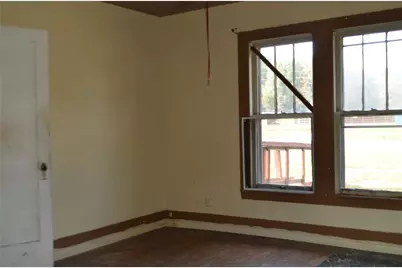 214 W Broadway Street, Jefferson, TX 75657 - Photo 12