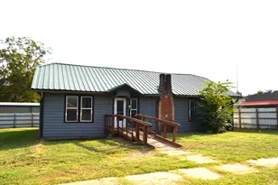 214 W Broadway St, Jefferson, TX 75657 - Photo 2