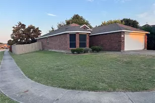 1401 Hill Lockwoods Dr, McKinney, TX 75072 - Photo 2