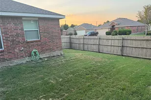 1401 Hill Lockwoods Dr, McKinney, TX 75072 - Photo 10