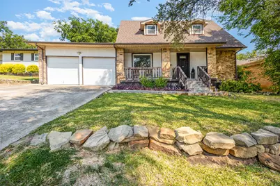 2513 Briarcliff Drive, Irving, TX 75062 - Photo 2
