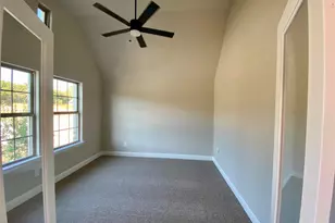 415 Aldred St, Greenville, TX 75401 - Photo 4