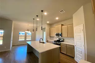 415 Aldred St, Greenville, TX 75401 - Photo 10