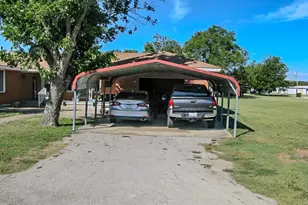 1008 Harris St, Mingus, TX 76463 - Photo 2