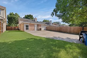 10328 Wood Heights Dr, Dallas, TX 75227 - Photo 4