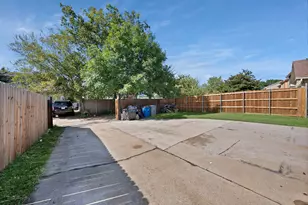 10328 Wood Heights Dr, Dallas, TX 75227 - Photo 20