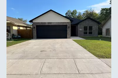 4203 Pickett Street, Greenville, TX 75401 - Photo 2