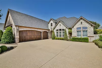 2613 Waters Edge Drive, Granbury, TX 76048 - Photo 2