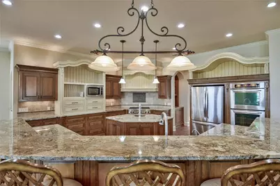 2613 Waters Edge Drive, Granbury, TX 76048 - Photo 10