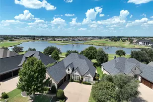2613 Waters Edge Dr, Granbury, TX 76048 - Photo 40