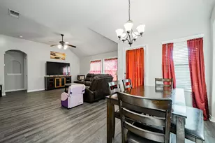 1912 Sunflower Dr, Glenn Heights, TX 75154 - Photo 12