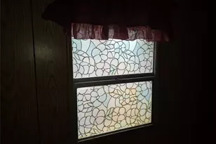 506 Sanders St, Bowie, TX 76230 - Photo 8