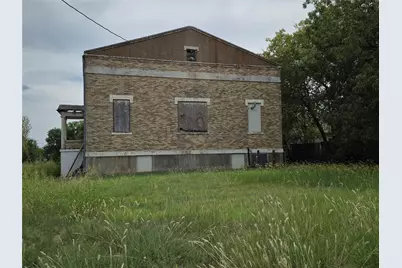 506 Sanders Street, Bowie, TX 76230 - Photo 4