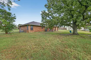 102 N 9th St, Gunter, TX 75058 - Photo 24
