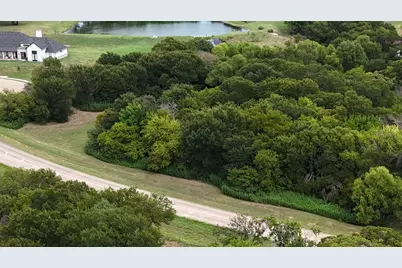 1103 Glen Eagles Drive, Grand Prairie, TX 75104 - Photo 2