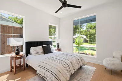 554 Kirkwood Drive, Dallas, TX 75218 - Photo 22