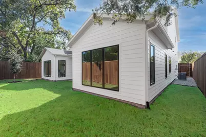 554 Kirkwood Drive, Dallas, TX 75218 - Photo 2