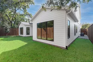 554 Kirkwood Dr, Dallas, TX 75218 - Photo 2