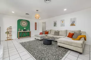 2404 Crestview Cir, Irving, TX 75062 - Photo 10