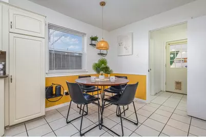 2404 Crestview Circle, Irving, TX 75062 - Photo 14