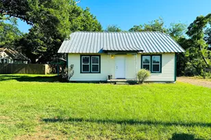 407 W Carnegie St, Winnsboro, TX 75494 - Photo 2