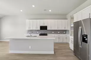 4209 Granbury Dr, Farmersville, TX 75442 - Photo 2