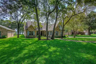 560 Center Dr, Point, TX 75472 - Photo 2