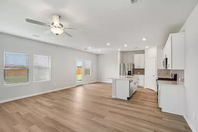 507 Clover Creek Drive, Princeton, TX 75071 - Photo 8