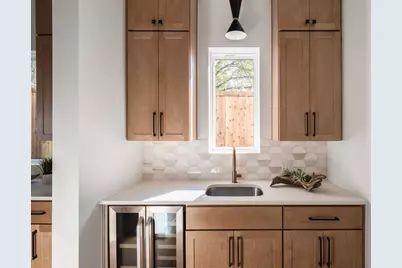 10321 Lanshire Drive, Dallas, TX 75238 - Photo 8