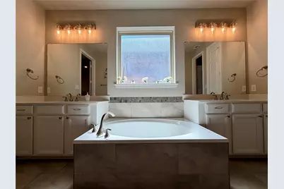 2705 Walnut Creek Lane, The Colony, TX 75056 - Photo 16